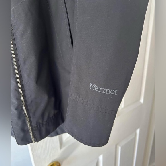 Black marmot women's rain jacket - Picture 2 of 6